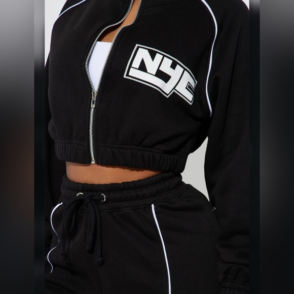 NYC Cropped Sweatshirt and Wide Leg Sweat Pants Set - Picture 2 of 5